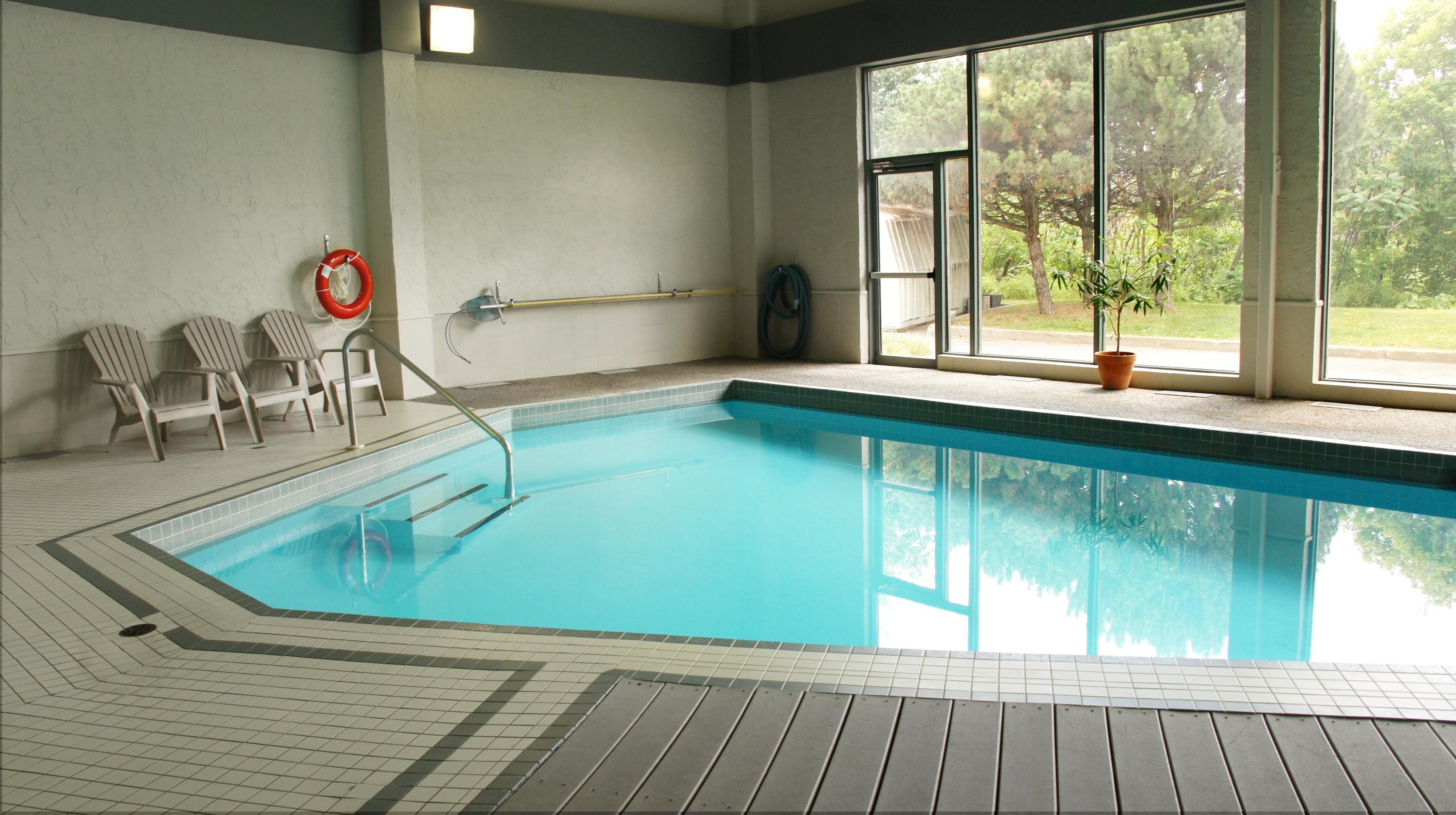 Travelodge By Wyndham Ottawa East Екстер'єр фото