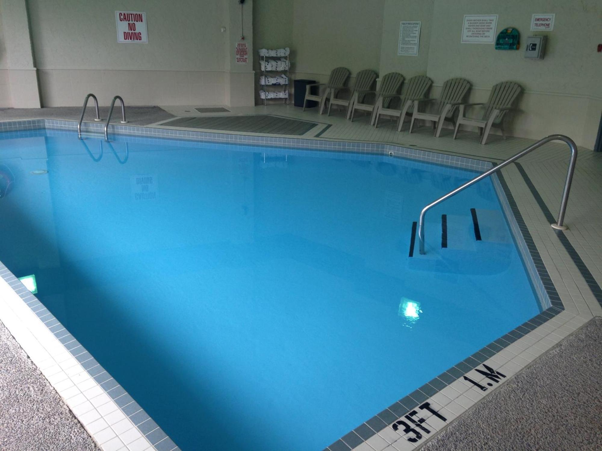 Travelodge By Wyndham Ottawa East Екстер'єр фото